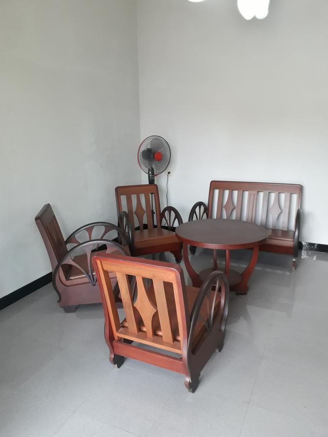 בניוואנגי Banyu Homestay מראה חיצוני תמונה
