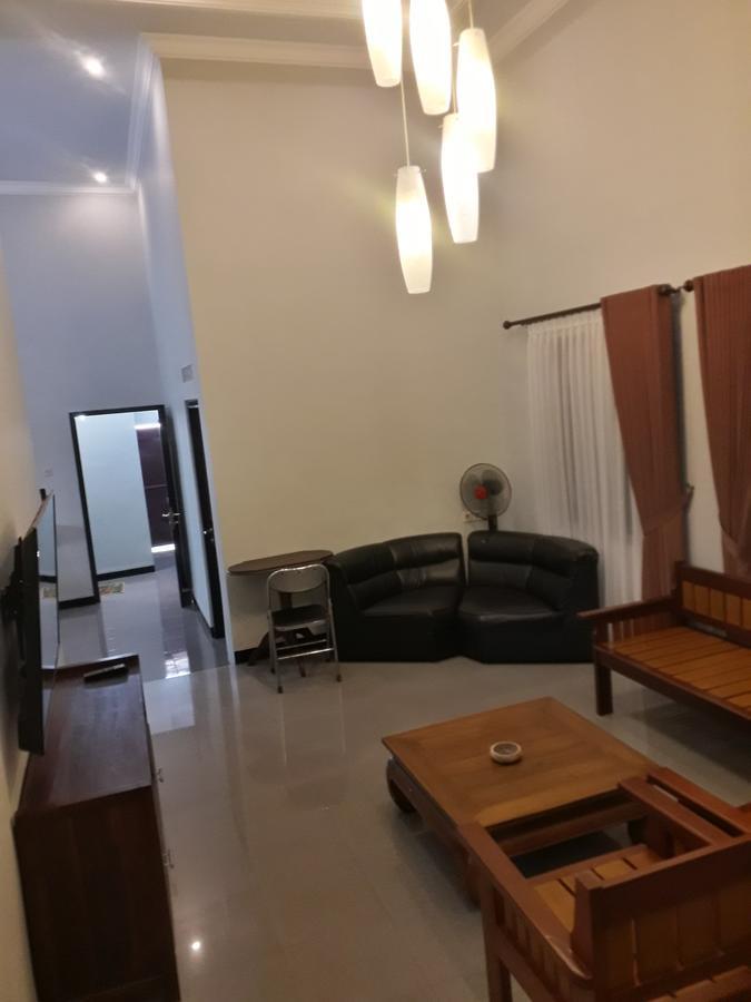 בניוואנגי Banyu Homestay מראה חיצוני תמונה