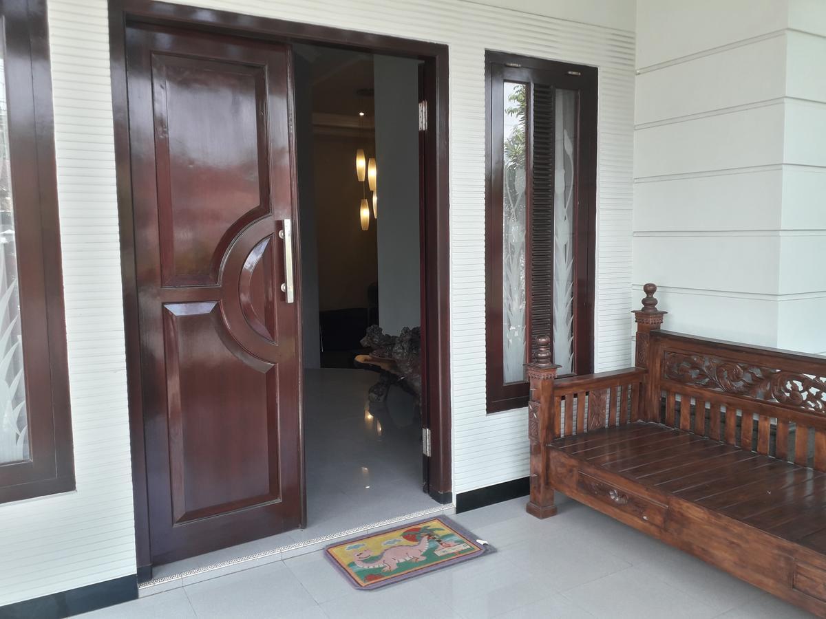 בניוואנגי Banyu Homestay מראה חיצוני תמונה