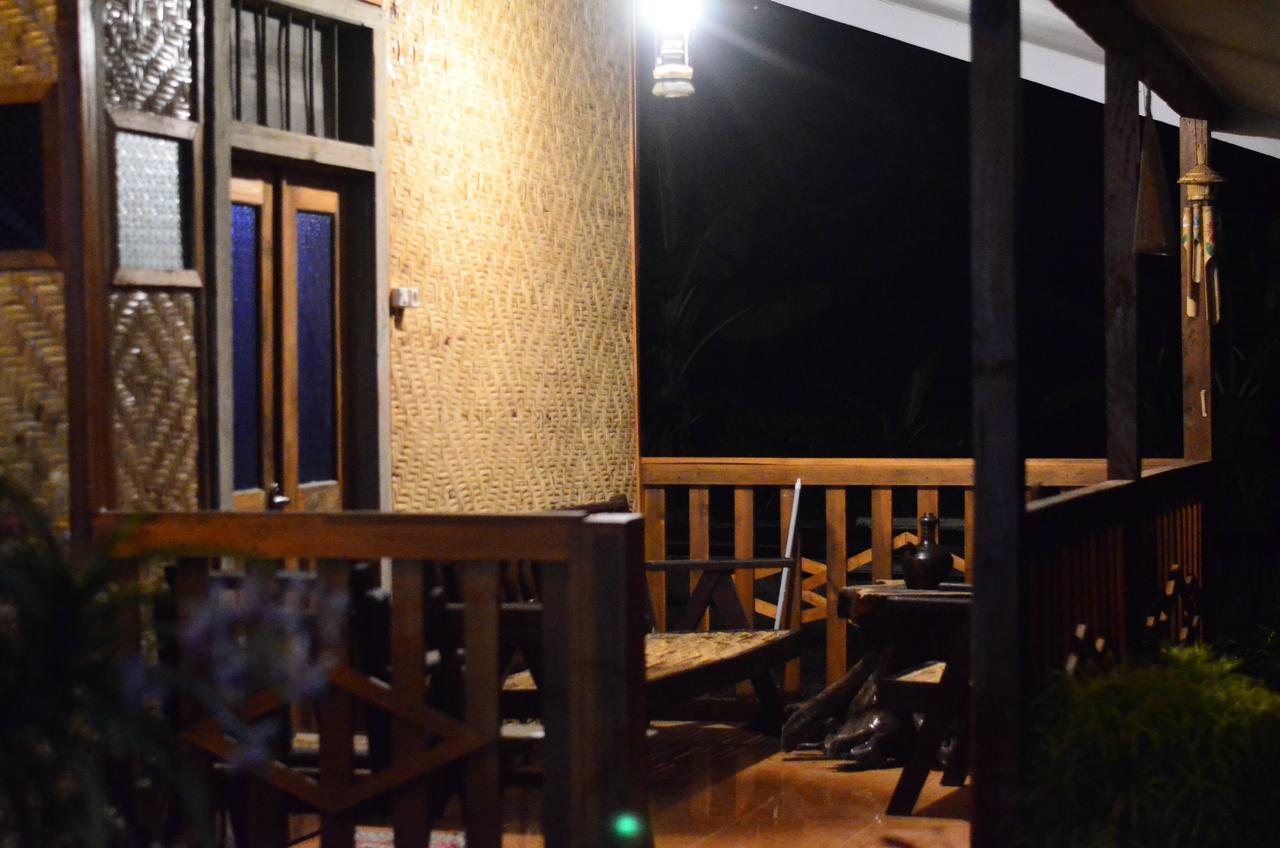בניוואנגי Banyu Homestay מראה חיצוני תמונה